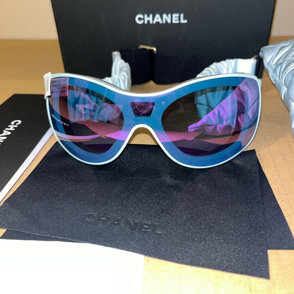 Authentic Chanel Unisex Shield Sunglasses - Picture 12 of 13